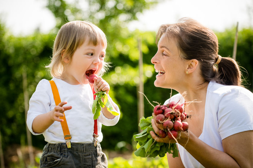 Moestuin met kinderen