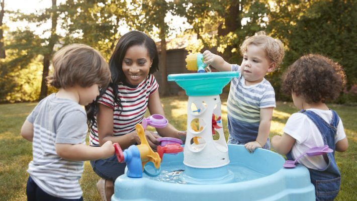 Zand en watertafel | Buiten speelgoed oa Little Tikes en Step2