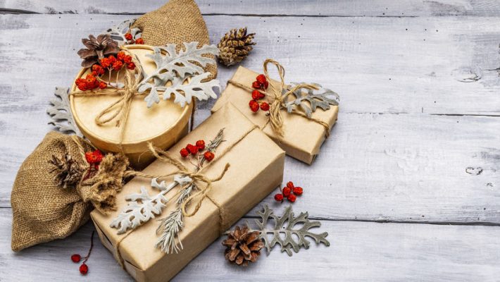 Op zoek naar het perfecte kerstpakket? In dit blog vind je een aantal tips en trends